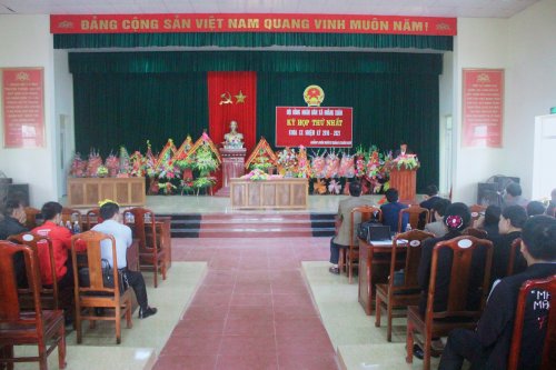 1. To&agrave;n cảnh kỳ họp.jpg